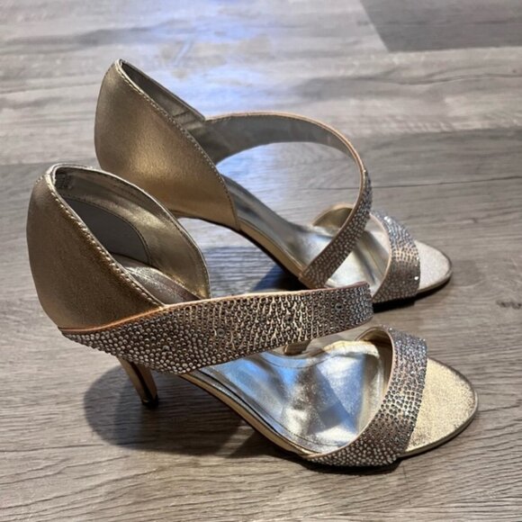 NWOT Caparros Visae Gold Diamond Wrap Heels - Picture 3 of 6